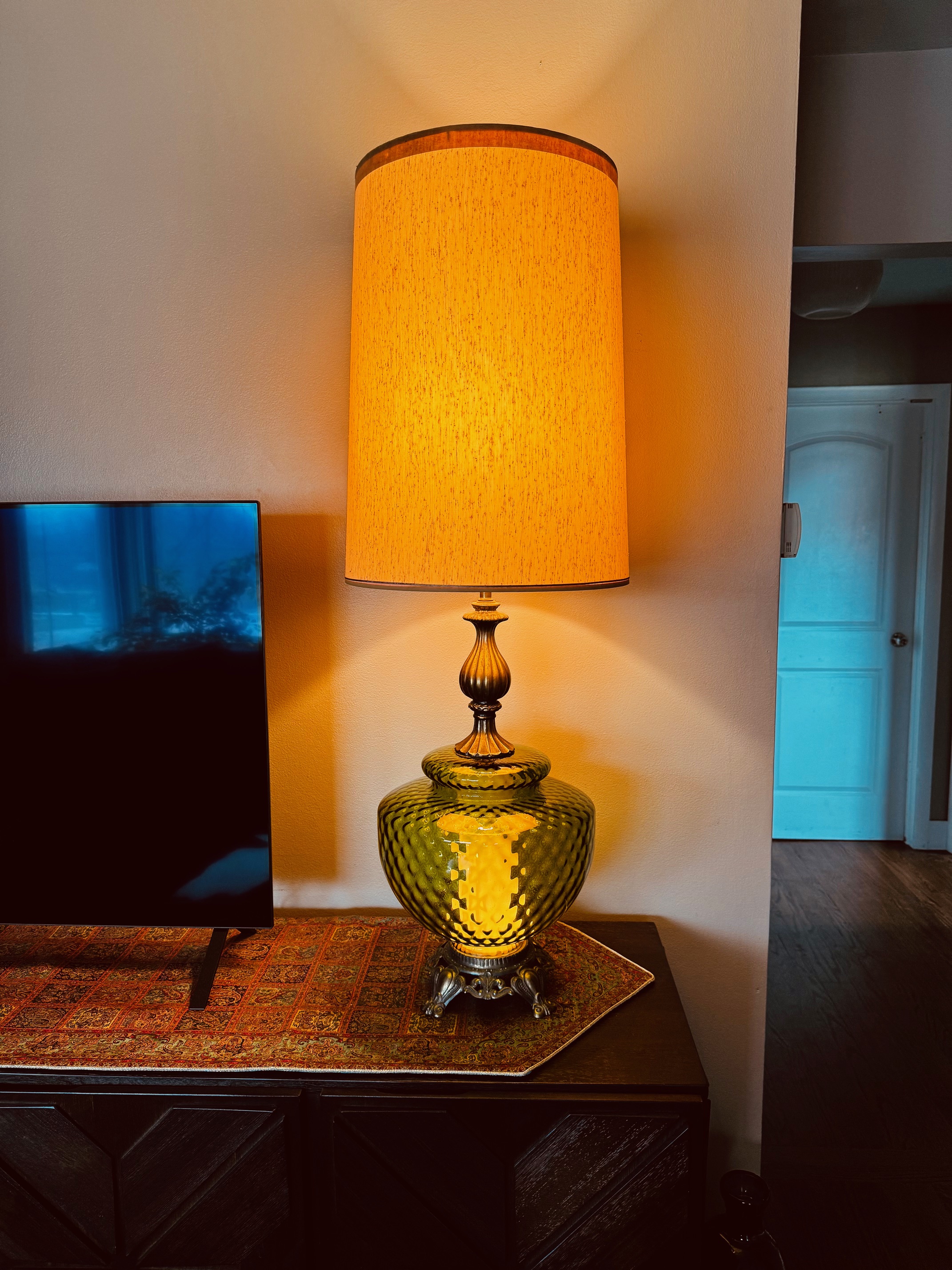 Polished lamp base